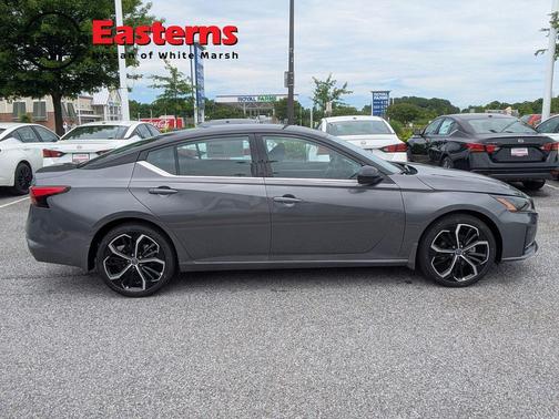 Gun Metallic/Super Black 2026 Nissan Altima SR FWD