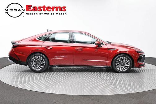 Ultimate red 2025 Hyundai SONATA Hybrid SE