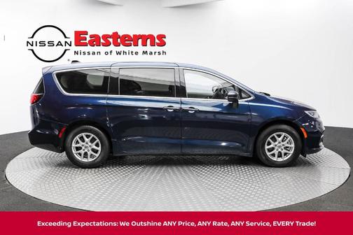 2023 Chrysler Pacifica Touring-L