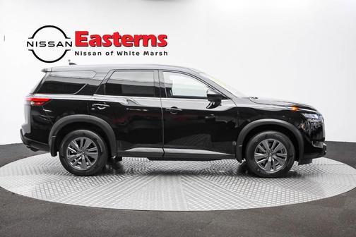 2023 Nissan Pathfinder S
