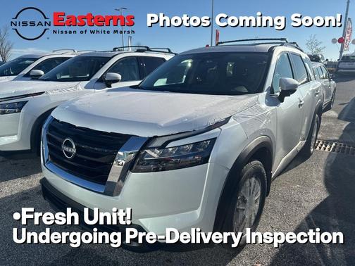 2025 Nissan Pathfinder SV