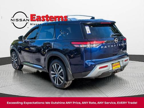 2025 Nissan Pathfinder Platinum