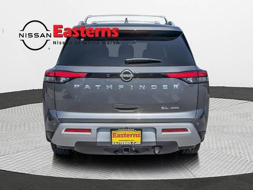 2025 Nissan Pathfinder SL