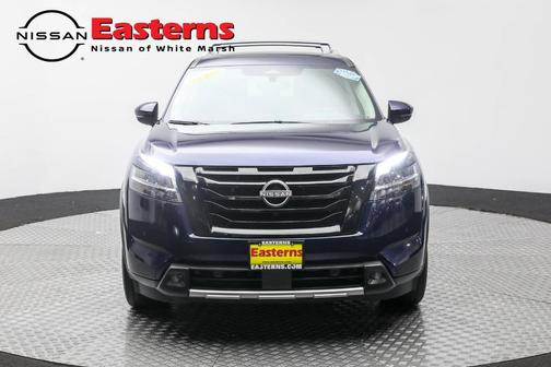 2022 Nissan Pathfinder SL