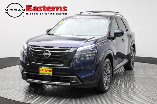 2022 Nissan Pathfinder SL