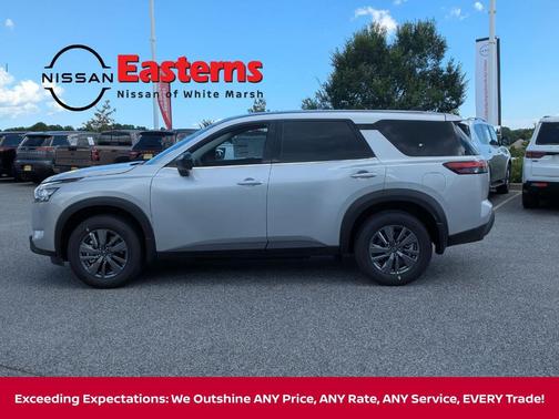 2025 Nissan Pathfinder S