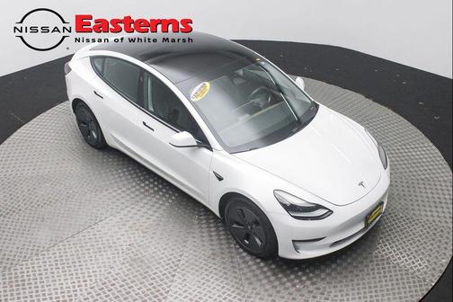 Pearl White Multi-Coat 2023 Tesla Model 3 Standard Range