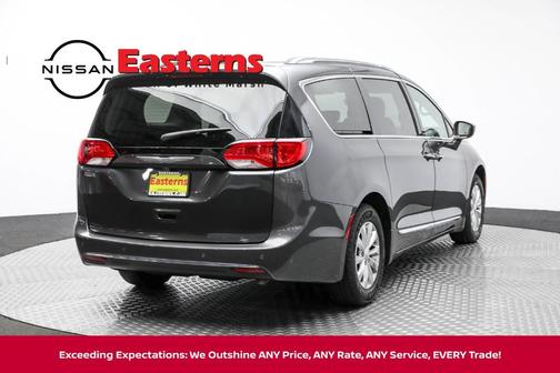 2018 Chrysler Pacifica Touring-L