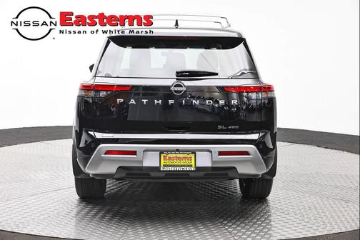 Super Black 2023 Nissan Pathfinder SL 4WD