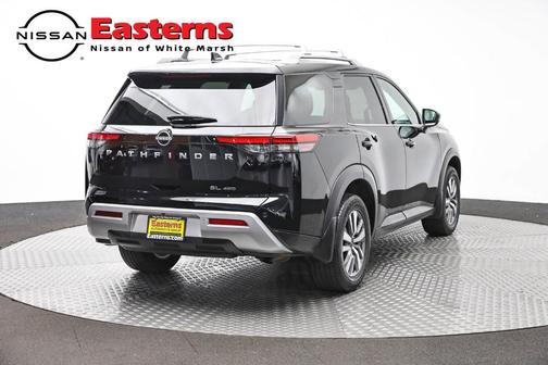 Super Black 2023 Nissan Pathfinder SL 4WD