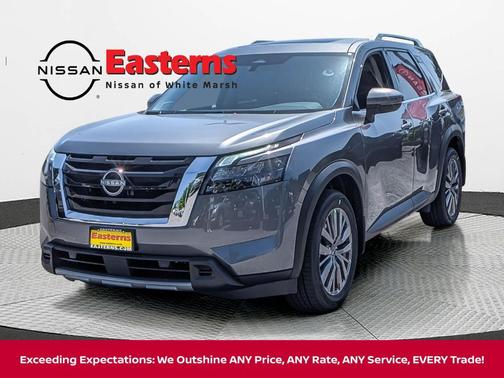 2025 Nissan Pathfinder SL
