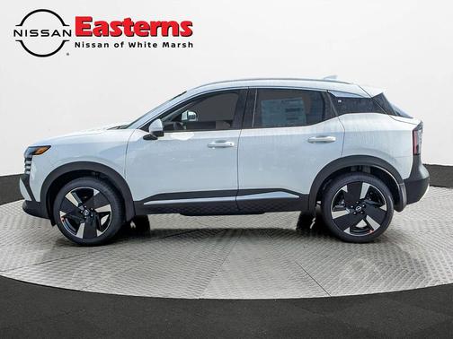 Aspen White Tricoat 2025 Nissan Kicks SR