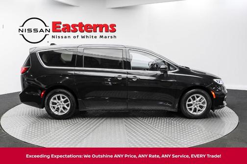 2023 Chrysler Pacifica Touring-L