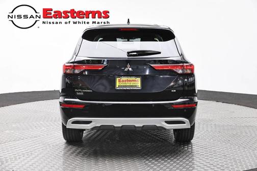 Black 2024 Mitsubishi Outlander SE S-AWC