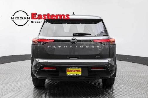 2024 Nissan Pathfinder S