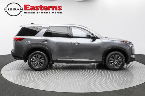 2024 Nissan Pathfinder S