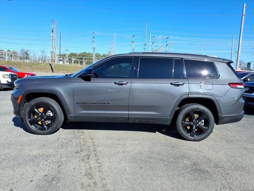2022 Jeep Grand Cherokee L Laredo
