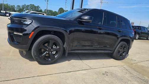 Diamond Black 2023 Jeep Grand Cherokee Limited