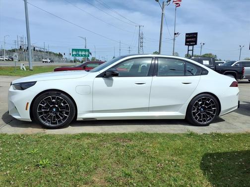 Alpine White 2026 BMW M5 Base