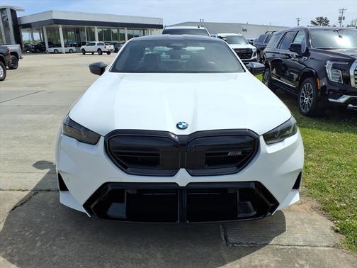 Alpine White 2026 BMW M5 Base