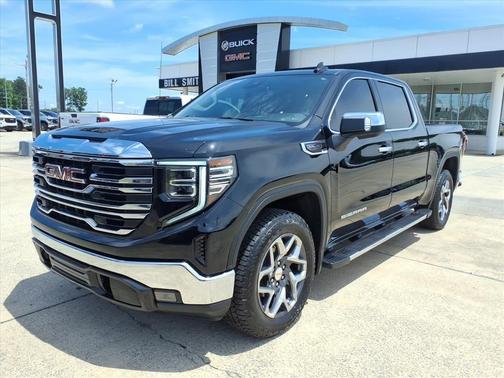 Onyx Black 2024 GMC Sierra 1500 SLT