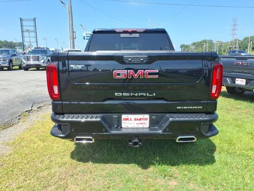 Onyx Black 2022 GMC Sierra 1500 Denali