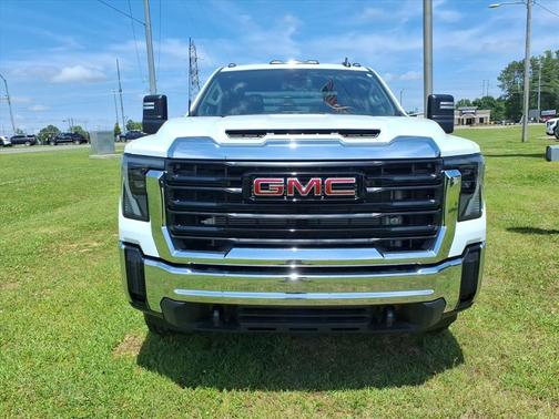 Summit White 2025 GMC Sierra 3500 Pro