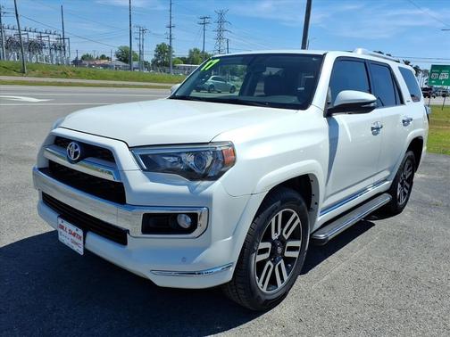 Blizzard Pearl 2017 Toyota 4Runner Limited