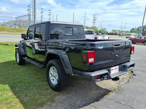Black Clearcoat 2022 Jeep Gladiator Sport
