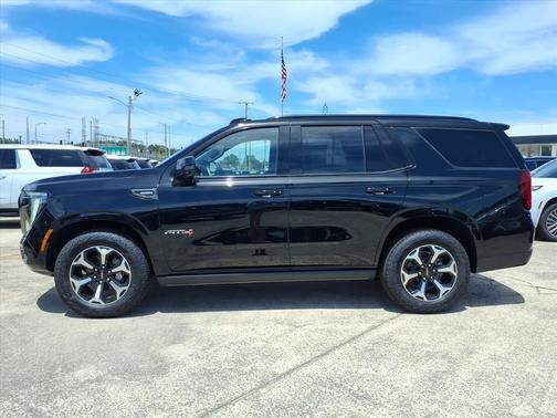 Onyx Black 2026 GMC Yukon AT4