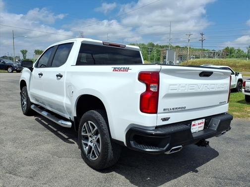 Summit White 2019 Chevrolet Silverado 1500 Custom Trail Boss