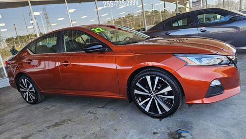 2022 Nissan Altima 2.5 SR