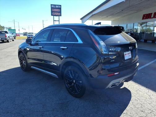 2022 Cadillac XT4 Premium Luxury