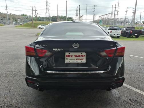 Black 2021 Nissan Altima 2.5 SL