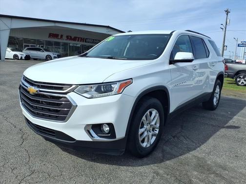 Summit White 2020 Chevrolet Traverse LT Cloth