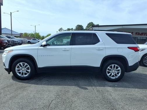 Summit White 2020 Chevrolet Traverse LT Cloth