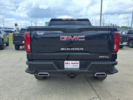 Onyx Black 2023 GMC Sierra 1500 AT4