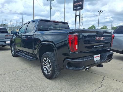 Onyx Black 2023 GMC Sierra 1500 AT4