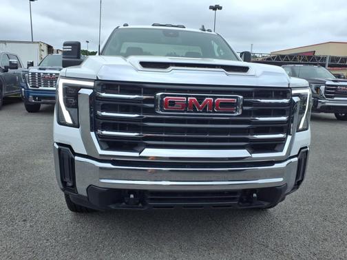 2025 GMC Sierra 2500 SLE