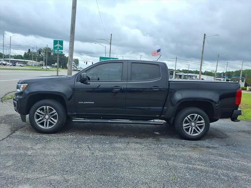 Black 2022 Chevrolet Colorado LT
