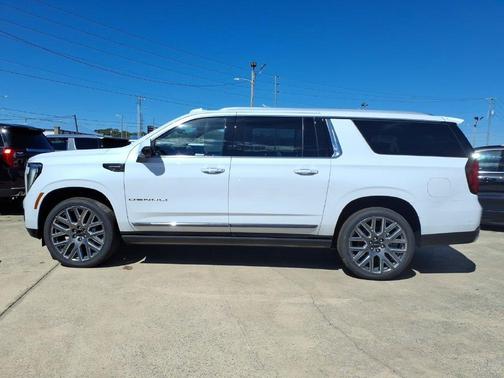 Glacier White 2026 GMC Yukon XL Denali Ultimate