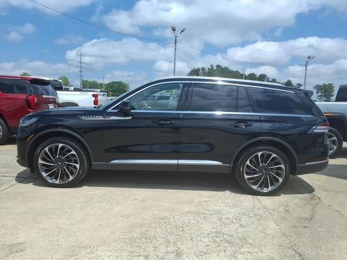 Black Metallic 2025 Lincoln Aviator Reserve AWD