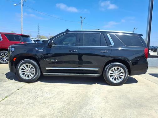 Onyx Black 2024 GMC Yukon SLT