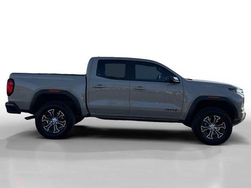 2023 GMC Canyon AT4