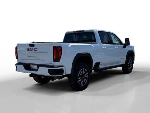 2022 GMC Sierra 2500 AT4