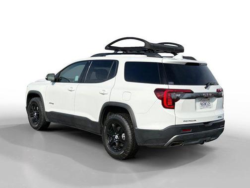 2022 GMC Acadia AWD AT4