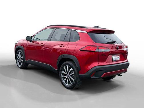 2025 Toyota Corolla Cross XLE