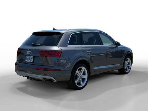 2019 Audi Q7 55 Prestige