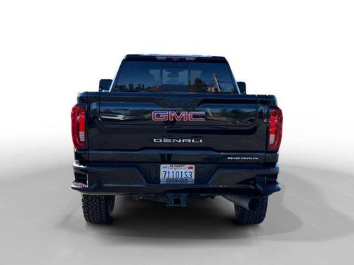 2023 GMC Sierra 2500 Denali