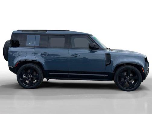 2022 Land Rover Defender 110 X-Dynamic HSE